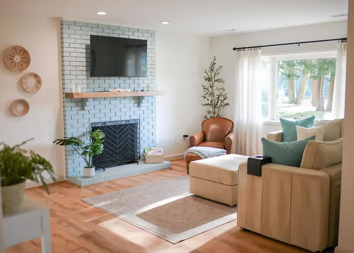 Annapolis Charm Waterfront Getaway Near Usna - Fish & Crab From Your Private Pier!