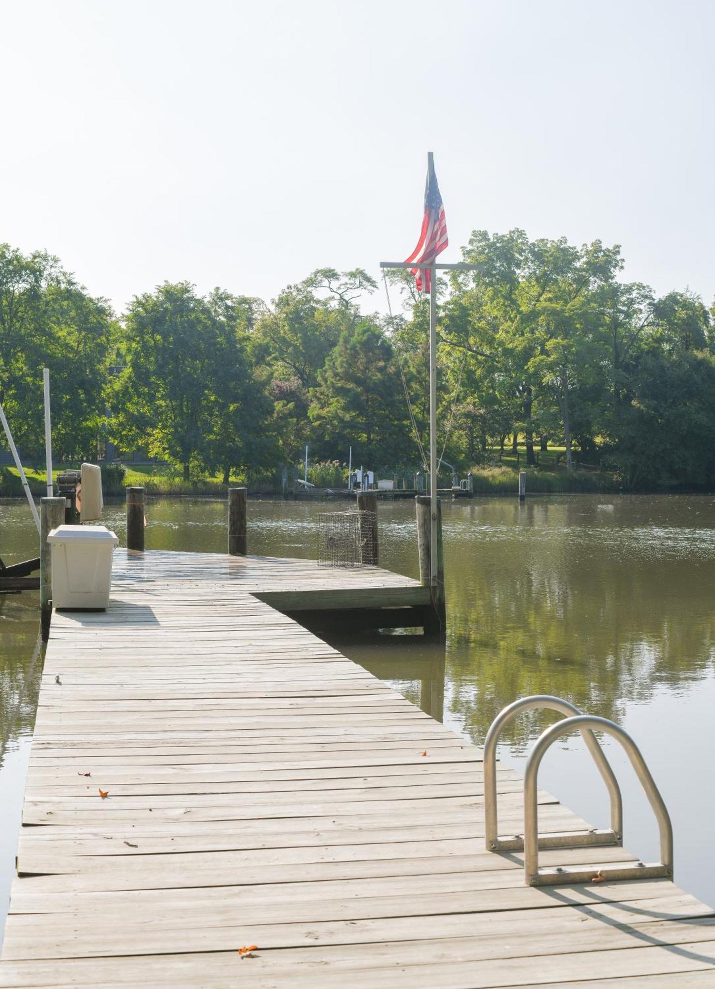 Charm Waterfront Getaway Near Usna - Fish & Crab From Your Private Pier! Villa